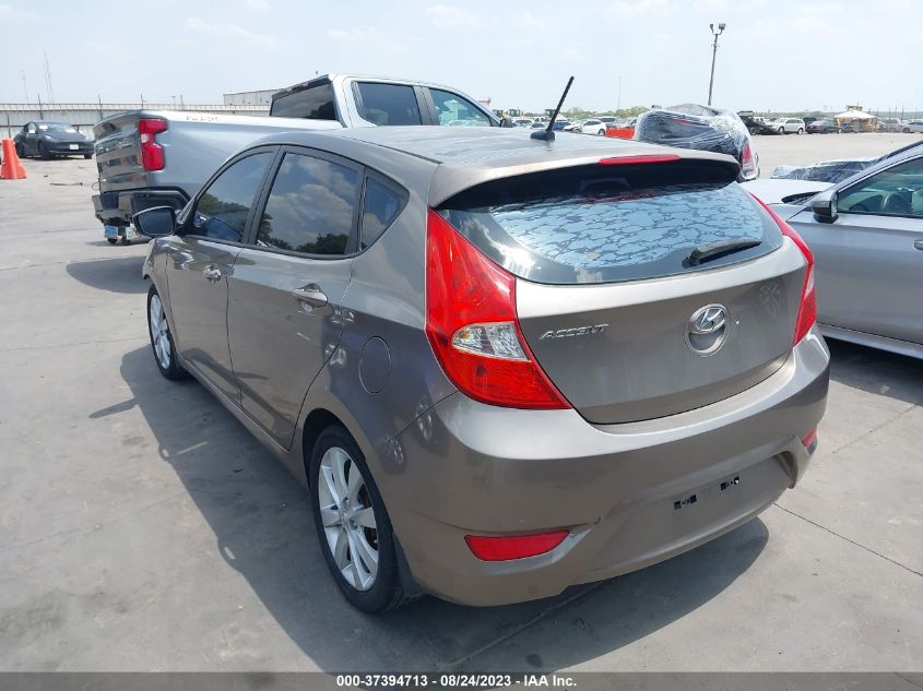 2013 HYUNDAI ACCENT SE - KMHCU5AE5DU083119