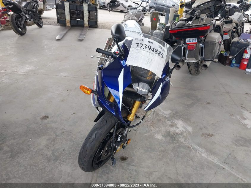 2004 SUZUKI GSX-R1000 JS1GT75A242108088
