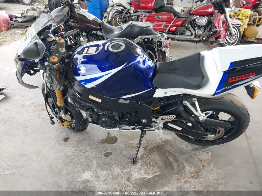 2004 SUZUKI GSX-R1000 JS1GT75A242108088