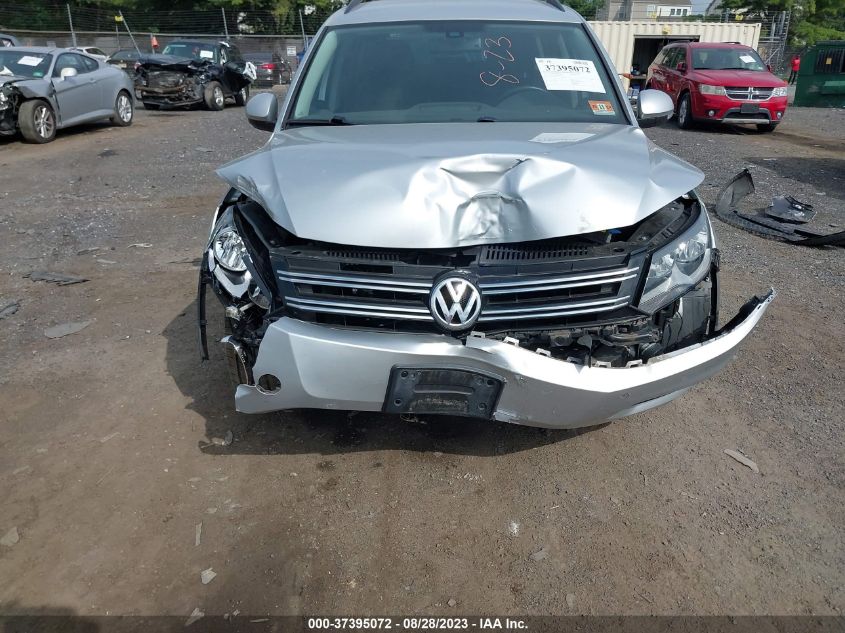 2017 VOLKSWAGEN TIGUAN - WVGAV7AX6HK040699