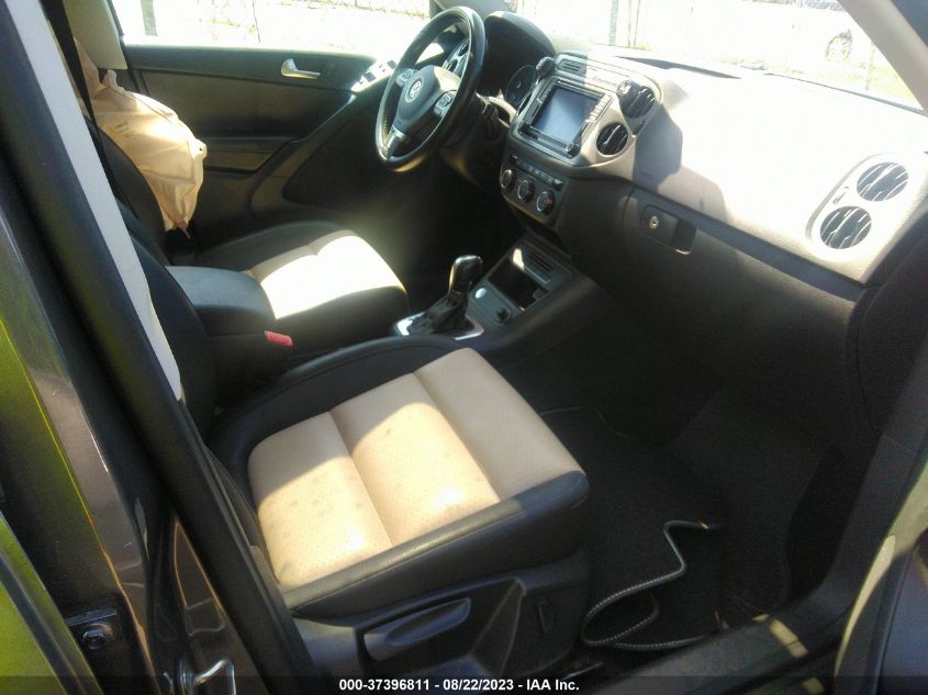 2016 VOLKSWAGEN TIGUAN SEL/S/SE/R-LINE - WVGBV7AX2GW562807