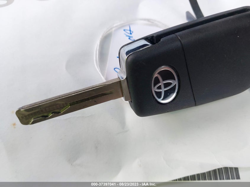 VIN 5YFEPMAE2NP331825 2022 TOYOTA COROLLA LE