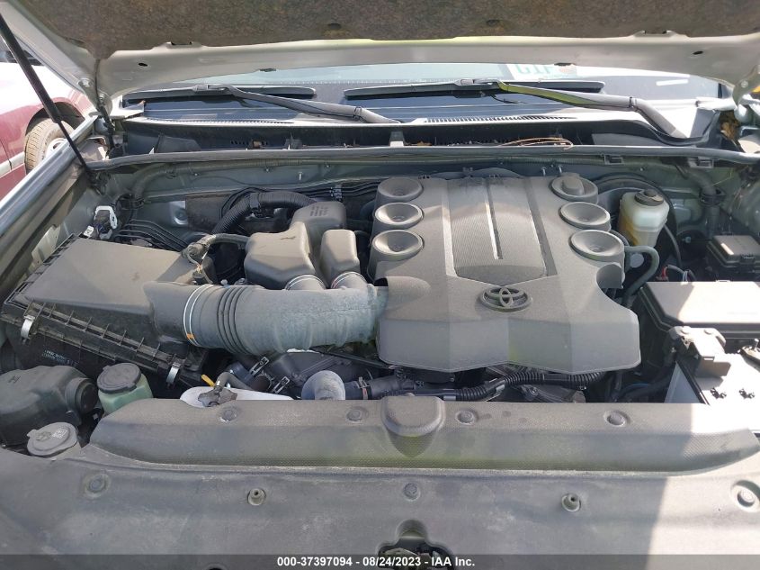 2021 TOYOTA 4RUNNER SR5 - JTEEU5JR3M5233220