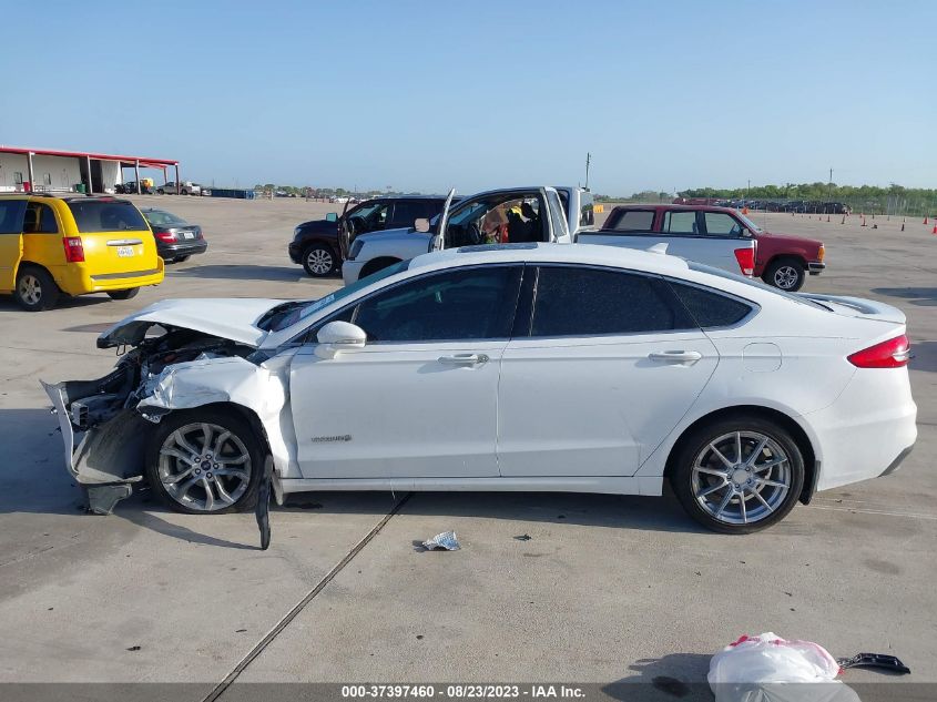 2019 FORD FUSION HYBRID TITANIUM - 3FA6P0RU4KR139682