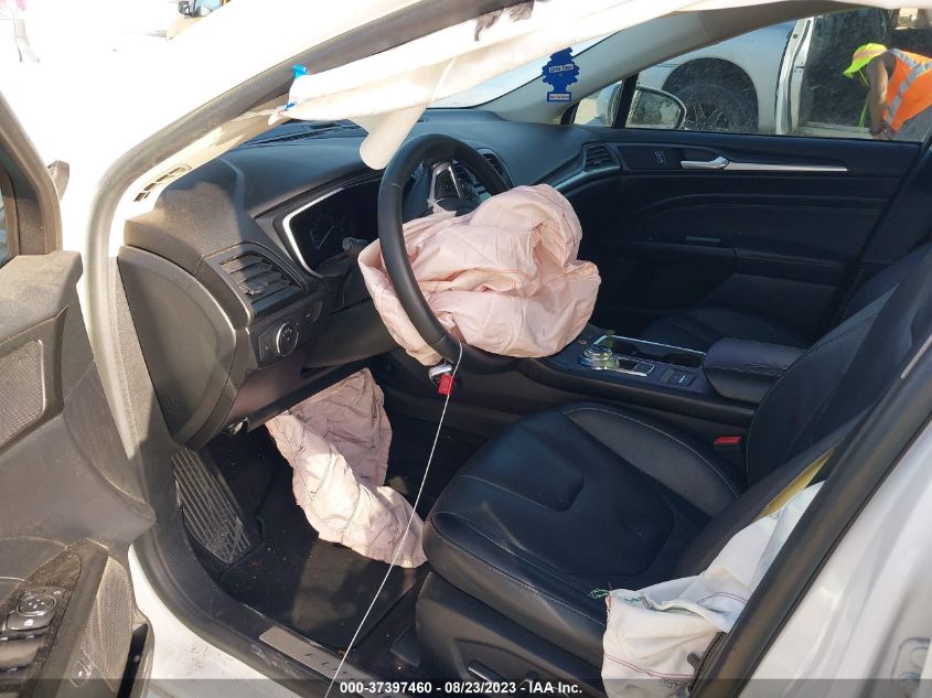 2019 FORD FUSION HYBRID TITANIUM - 3FA6P0RU4KR139682