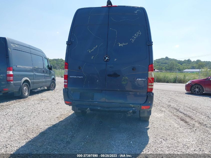 2018 MERCEDES-BENZ SPRINTER CARGO VAN - WD3PE7CD6JP640241
