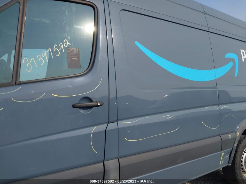 2018 MERCEDES-BENZ SPRINTER CARGO VAN - WD3PE7CD5JP639162