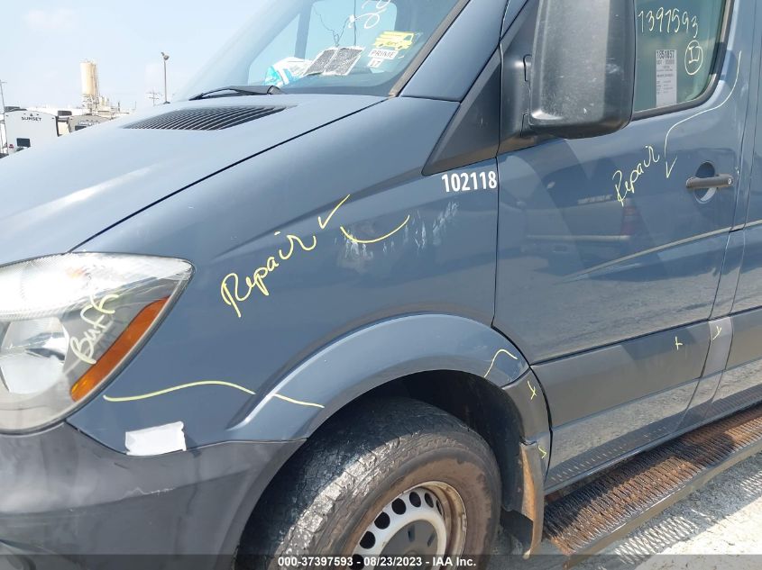 2018 MERCEDES-BENZ SPRINTER CARGO VAN - WD3PE7CD5JP633314