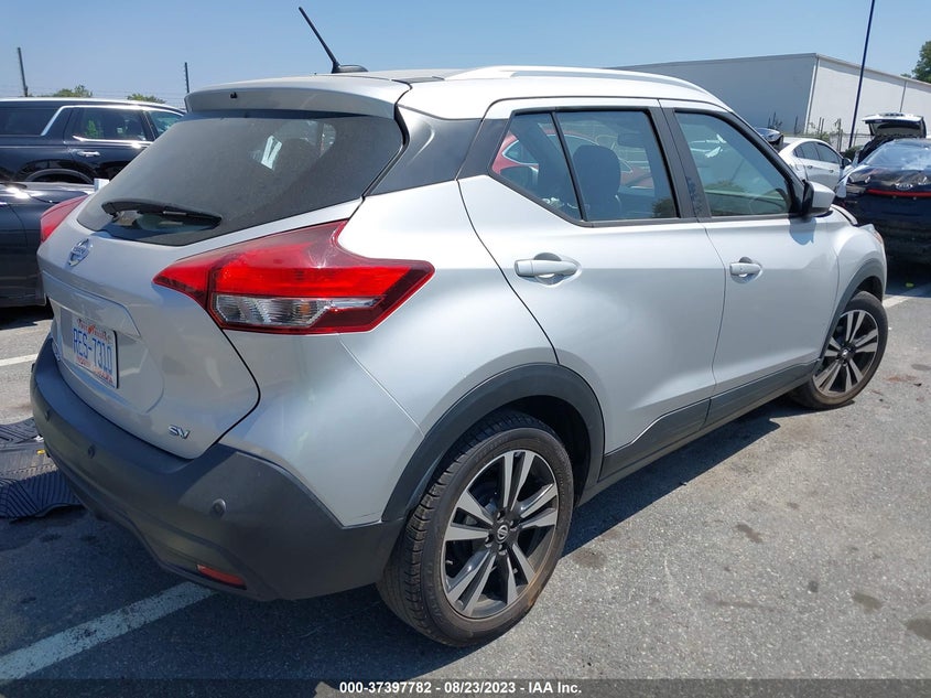 VIN 3N1CP5CV9LL492275 2020 NISSAN KICKS SV