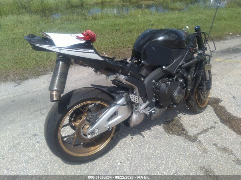 2015 HONDA CBR600 RR - JH2PC4009FK800233