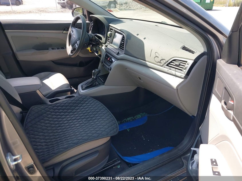 VIN 5NPD84LF4JH301196 2018 HYUNDAI ELANTRA SEL