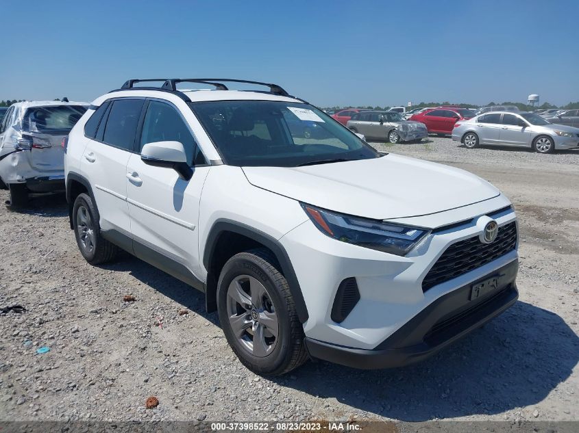 2022 TOYOTA RAV4 XLE - 2T3P1RFV3NW253724