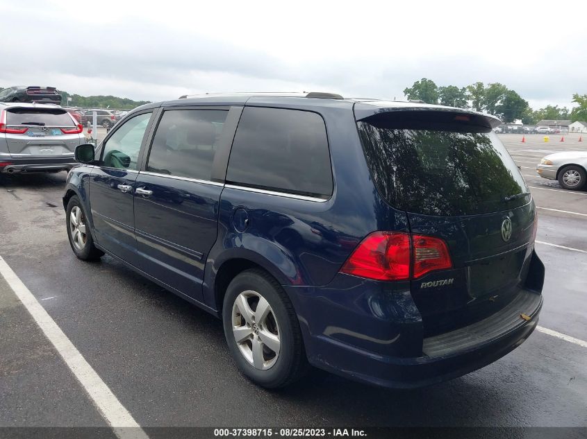 2014 VOLKSWAGEN ROUTAN SEL PREMIUM 2C4RVADG5ER135171