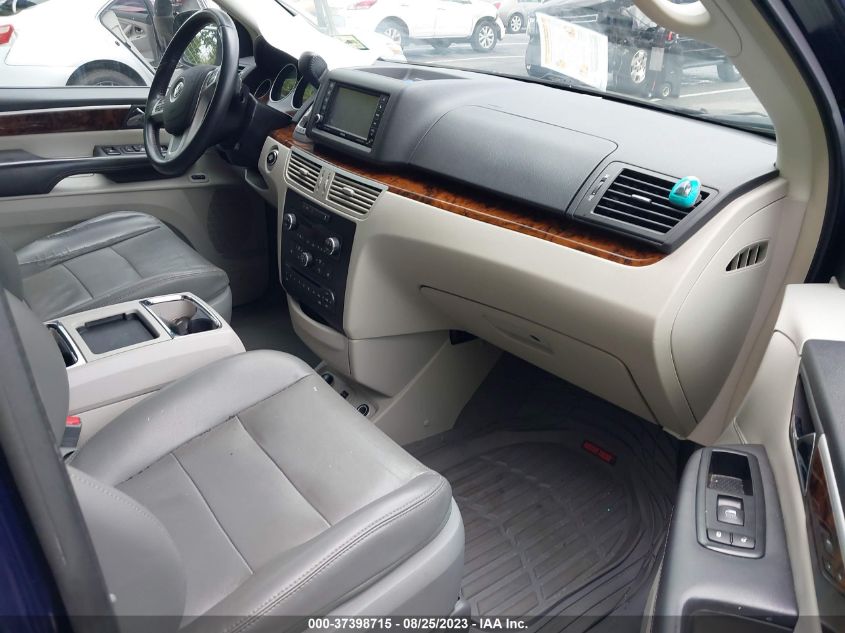 2014 VOLKSWAGEN ROUTAN SEL PREMIUM 2C4RVADG5ER135171