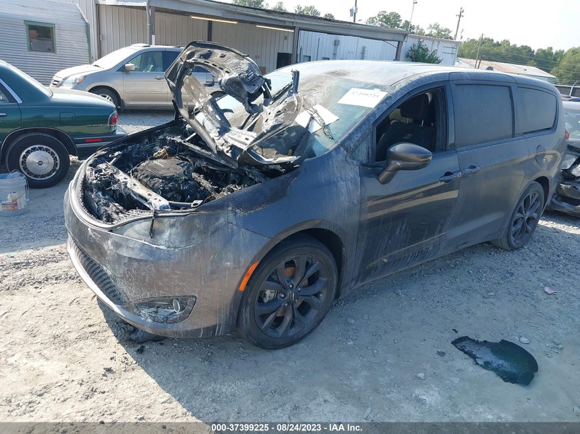 VIN 2C4RC1FG8LR122379 2020 CHRYSLER PACIFICA TOURING