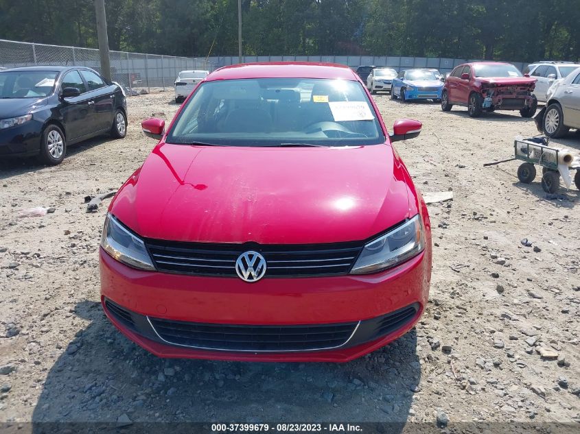 2013 VOLKSWAGEN JETTA SEDAN SE - 3VWDX7AJ4DM377850