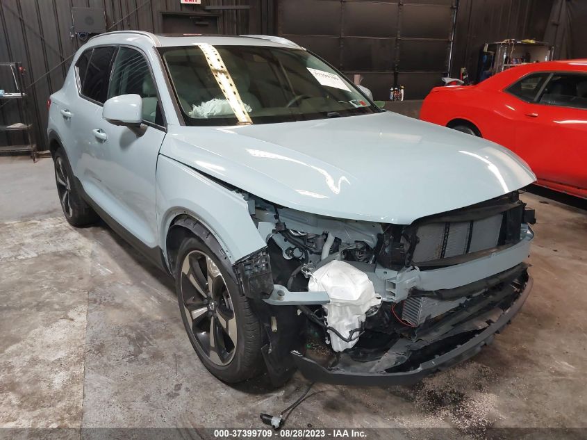 YV4162UK8K2124614 VOLVO XC40 MOMENTUM 2019