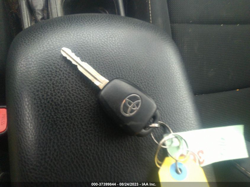 2016 TOYOTA RAV4 XLE - 2T3RFREVXGW525832