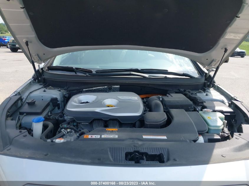 2017 HYUNDAI SONATA HYBRID SE - KMHE24L11HA050256