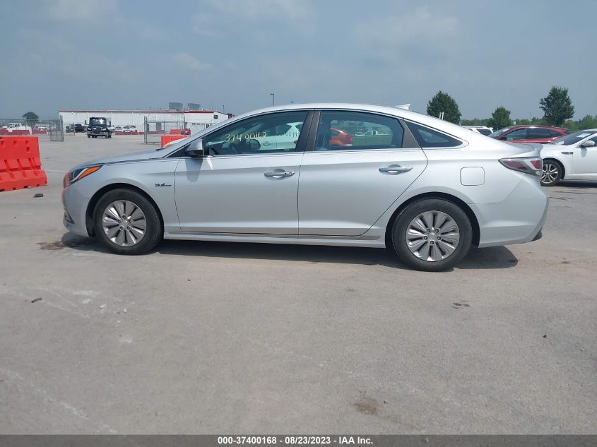 2017 HYUNDAI SONATA HYBRID SE - KMHE24L11HA050256