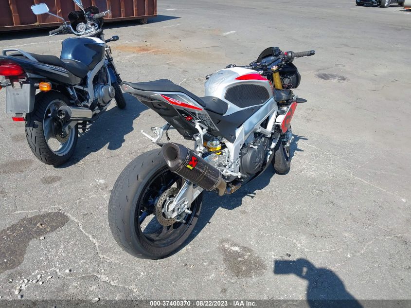 2018 APRILIA RSV 1000 R - ZD4KGU006JS000753