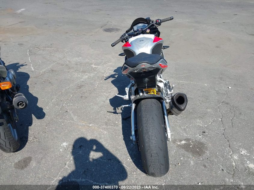2018 APRILIA RSV 1000 R - ZD4KGU006JS000753