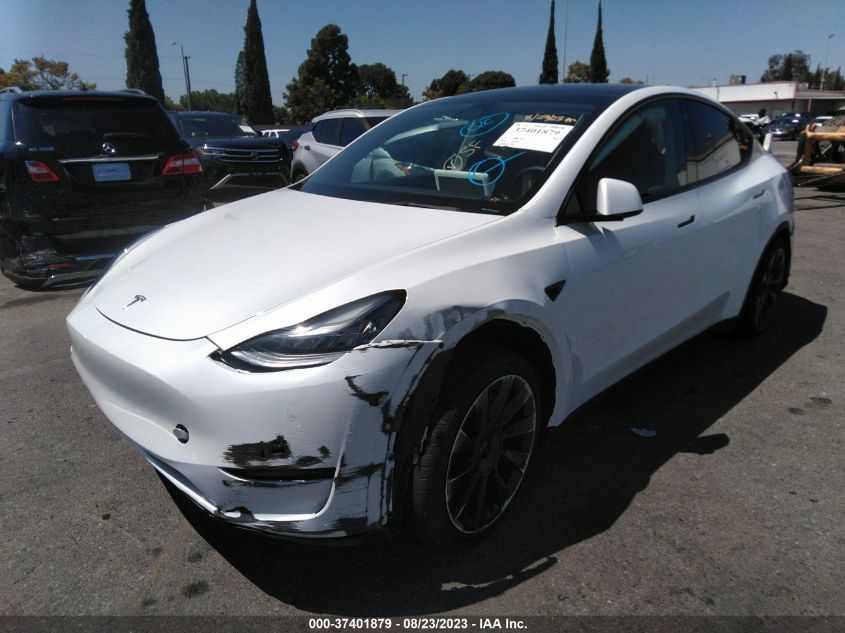 2021 TESLA MODEL Y STANDARD RANGE - 5YJYGDED8MF112988