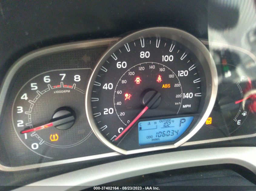 2015 TOYOTA RAV4 LE - JTMZFREV6FD044018