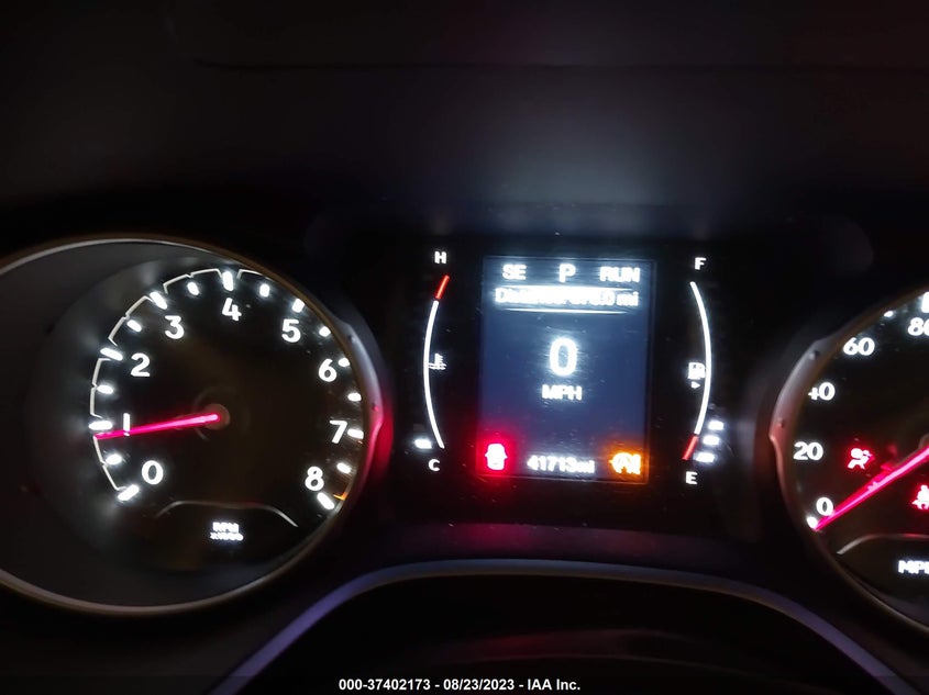 VIN 3C4NJDBB8KT787097 2019 JEEP COMPASS LATITUDE