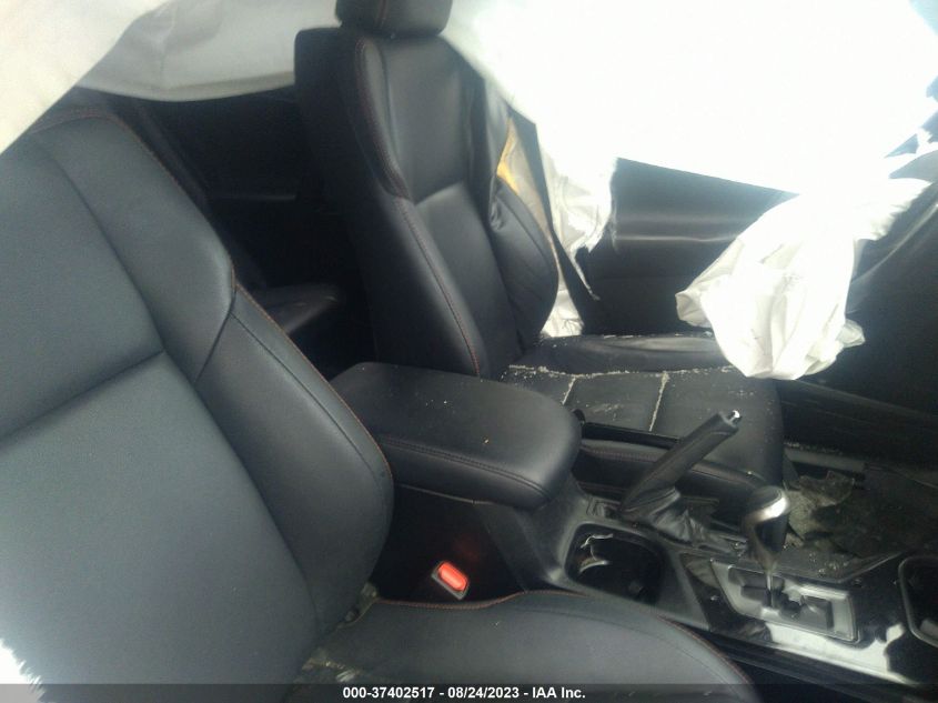 2017 TOYOTA RAV4 SE - JTMJFREV7HJ163682