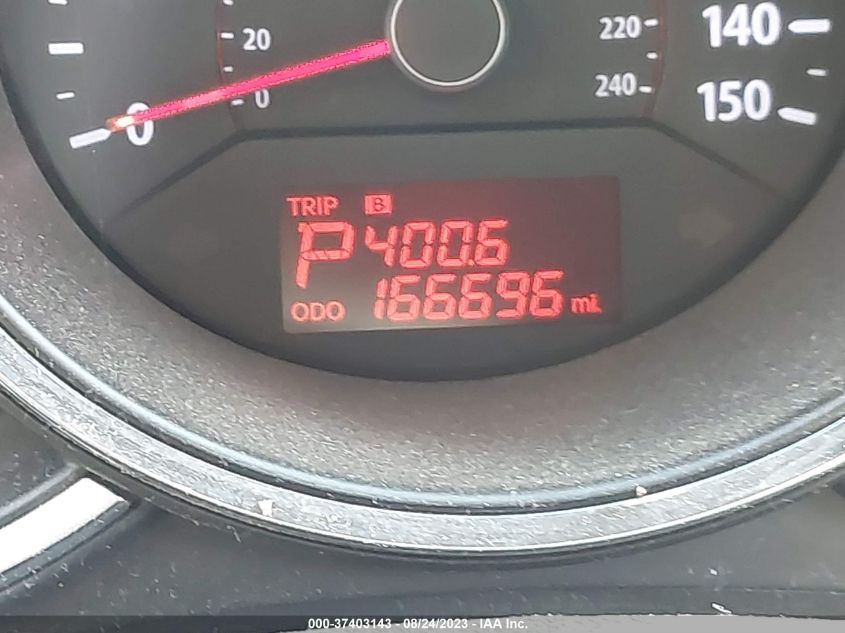 2013 KIA SORENTO LX - 5XYKT4A26DG372952