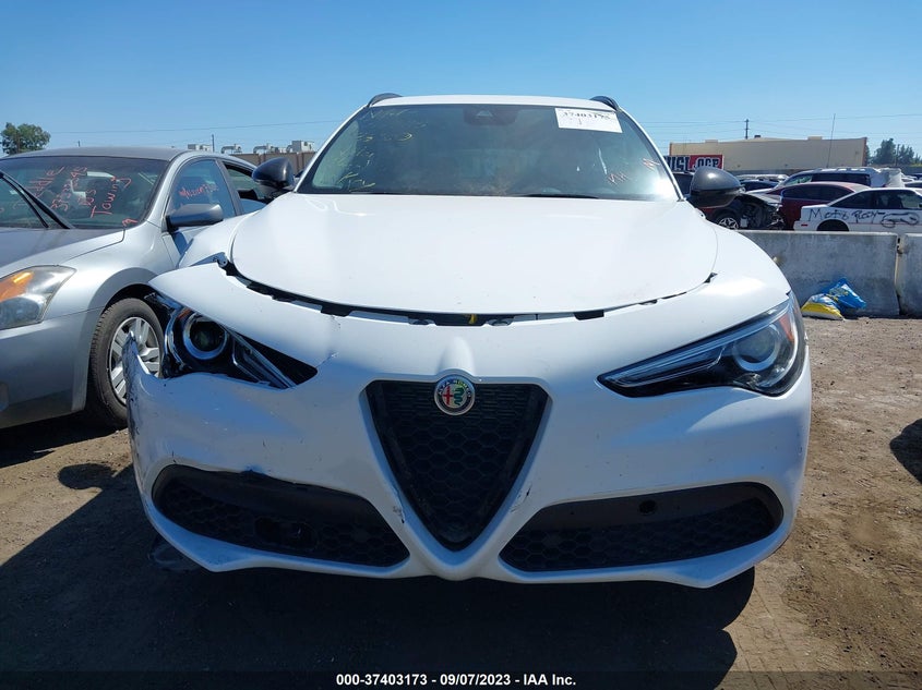 VIN ZASPAJAN1M7D08472 2021 ALFA ROMEO STELVIO