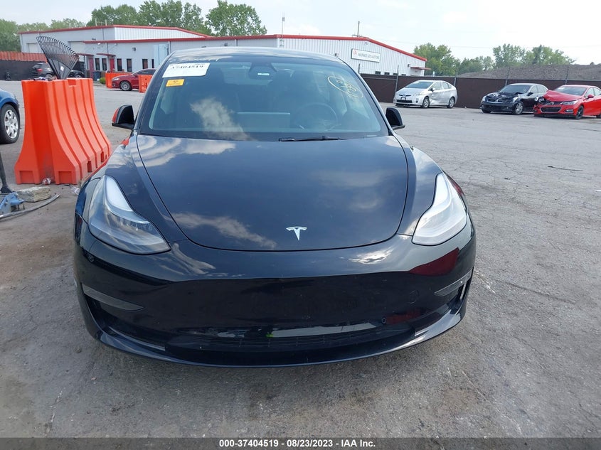 VIN 5YJ3E1EB9NF132388 2022 TESLA MODEL 3 LONG RANGE