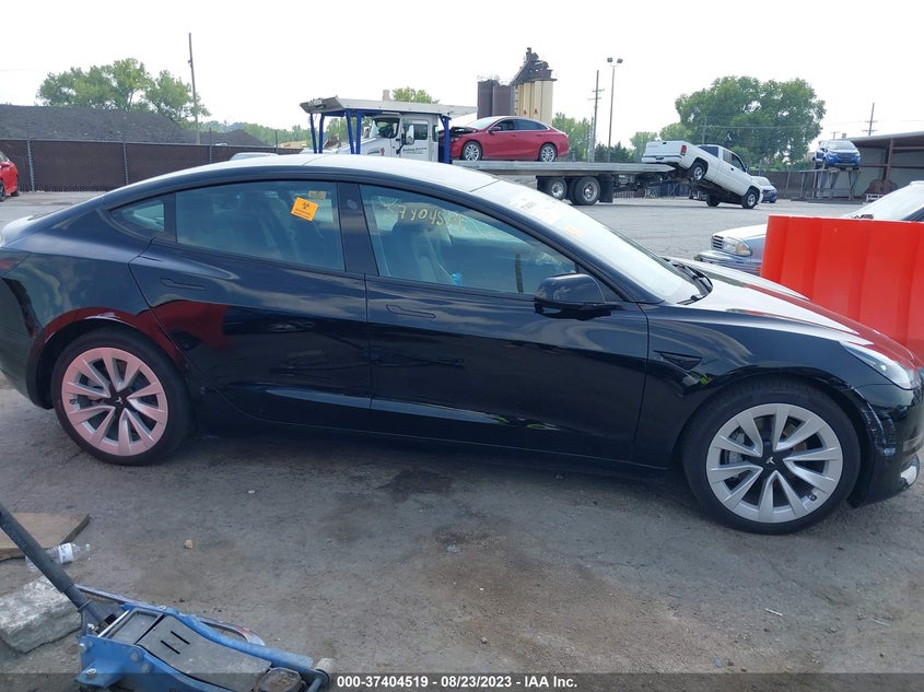 VIN 5YJ3E1EB9NF132388 2022 TESLA MODEL 3 LONG RANGE
