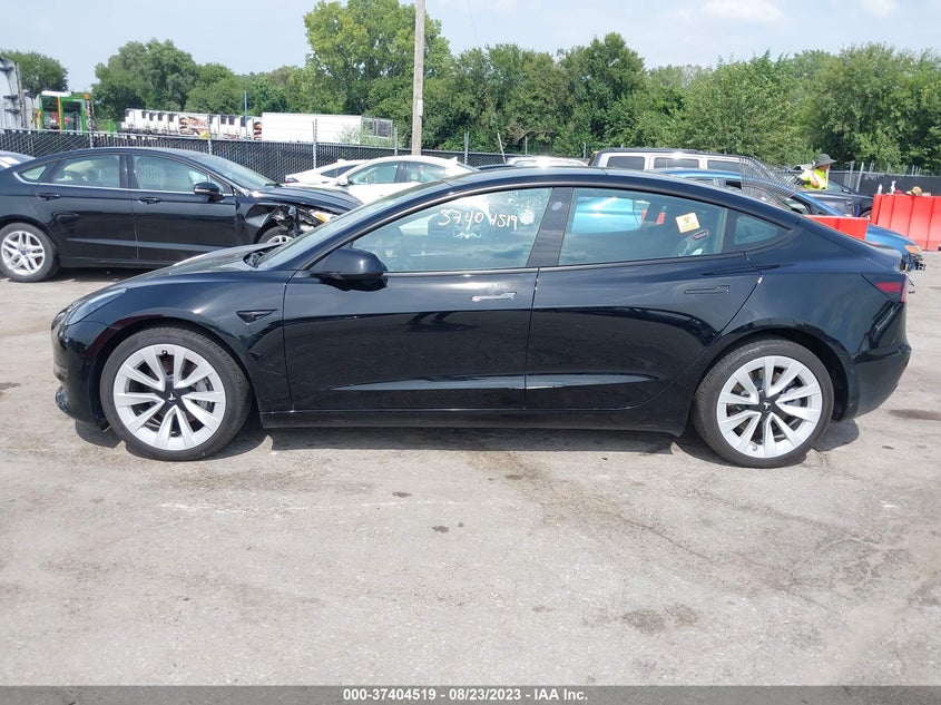 VIN 5YJ3E1EB9NF132388 2022 TESLA MODEL 3 LONG RANGE