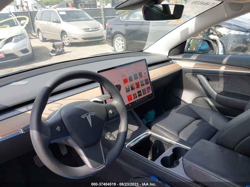 VIN 5YJ3E1EB9NF132388 2022 TESLA MODEL 3 LONG RANGE