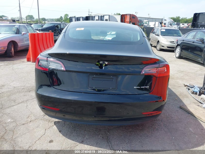 VIN 5YJ3E1EB9NF132388 2022 TESLA MODEL 3 LONG RANGE