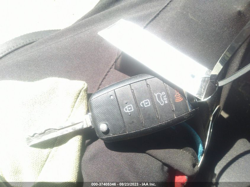 2018 KIA SOUL + - KNDJP3A5XJ7537057