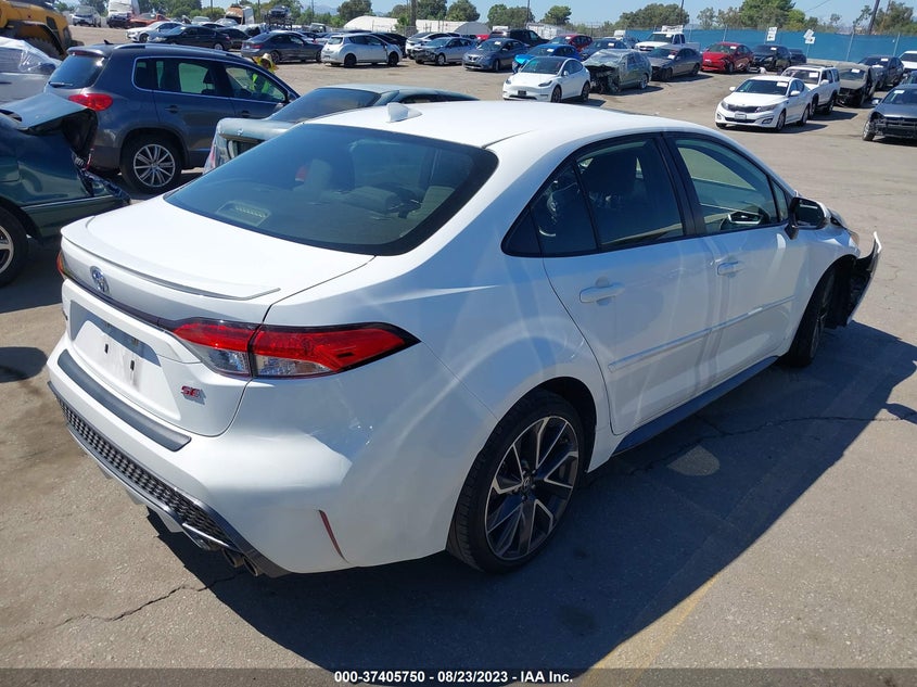 VIN JTDP4RCE6LJ019813 2020 TOYOTA COROLLA SE