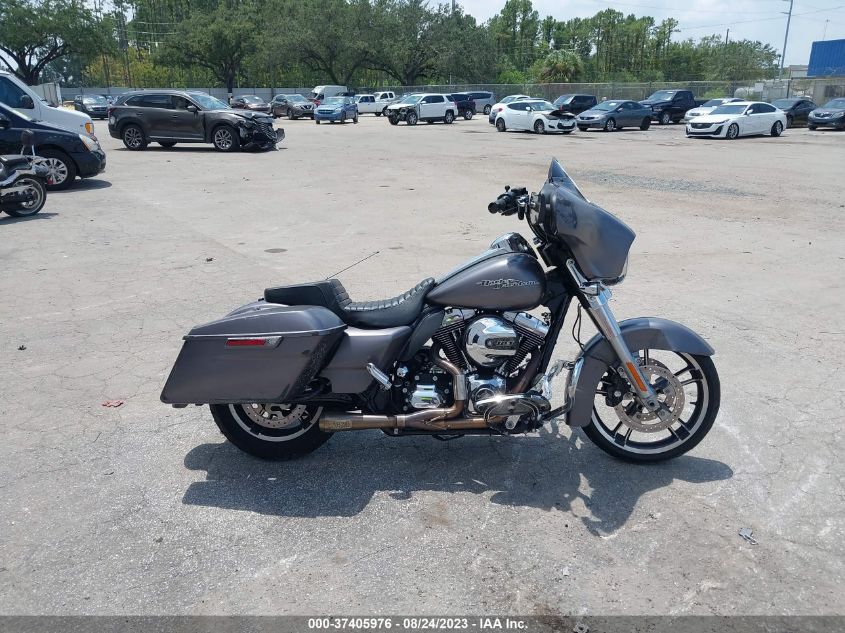 2015 HARLEY-DAVIDSON FLHX STREET GLIDE - 1HD1KBM17FB682674