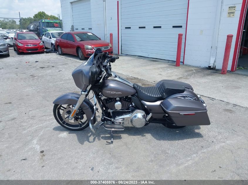 2015 HARLEY-DAVIDSON FLHX STREET GLIDE - 1HD1KBM17FB682674