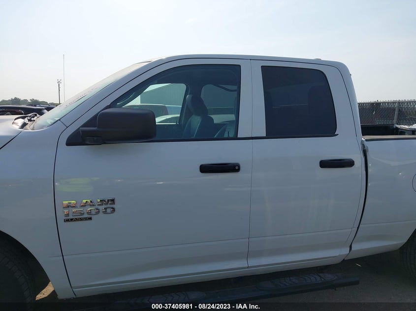 VIN 1C6RR6FG5KS677404 2019 RAM 1500 CLASSIC TRADESMAN