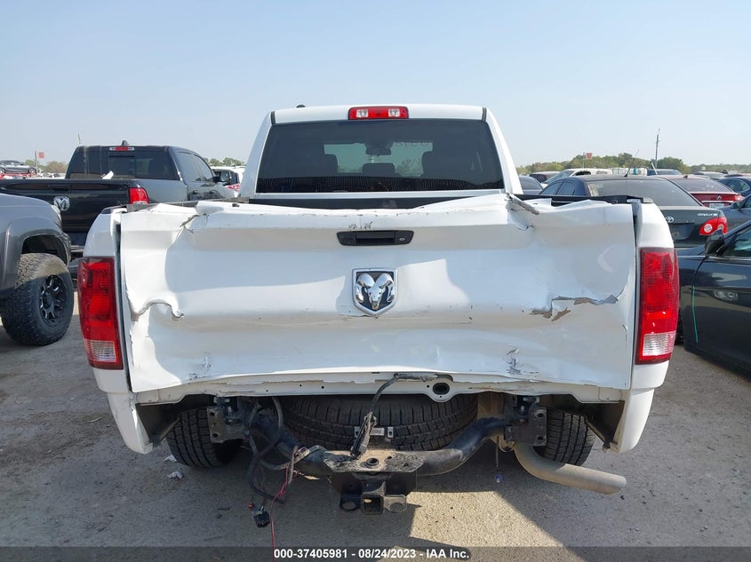 VIN 1C6RR6FG5KS677404 2019 RAM 1500 CLASSIC TRADESMAN