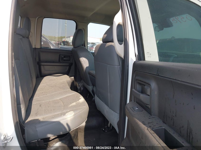 VIN 1C6RR6FG5KS677404 2019 RAM 1500 CLASSIC TRADESMAN