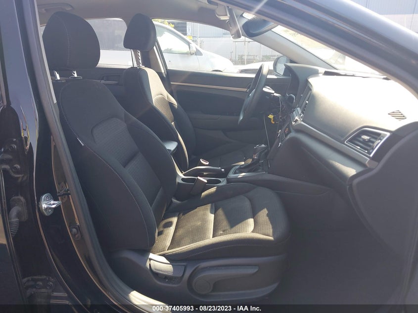 VIN 5NPD84LF7JH232598 2018 HYUNDAI ELANTRA SEL