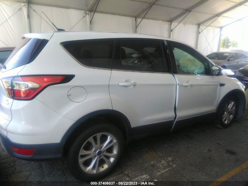 2017 FORD ESCAPE SE - 1FMCU0GD7HUC04420