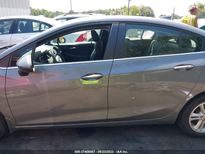 2018 CHEVROLET CRUZE LT - 1G1BE5SM5J7238810