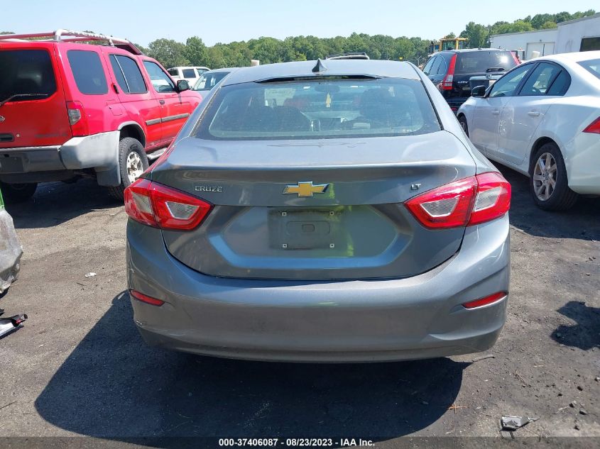 2018 CHEVROLET CRUZE LT - 1G1BE5SM5J7238810