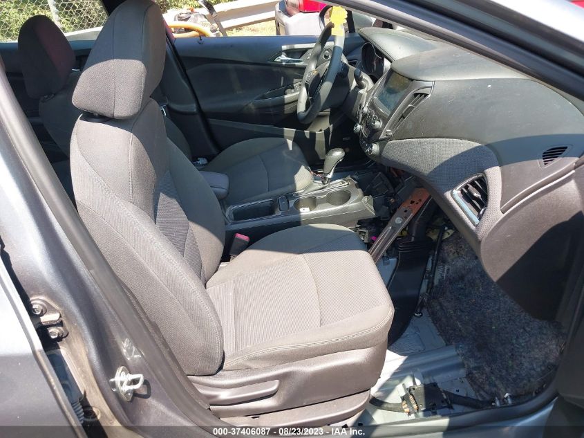 2018 CHEVROLET CRUZE LT - 1G1BE5SM5J7238810