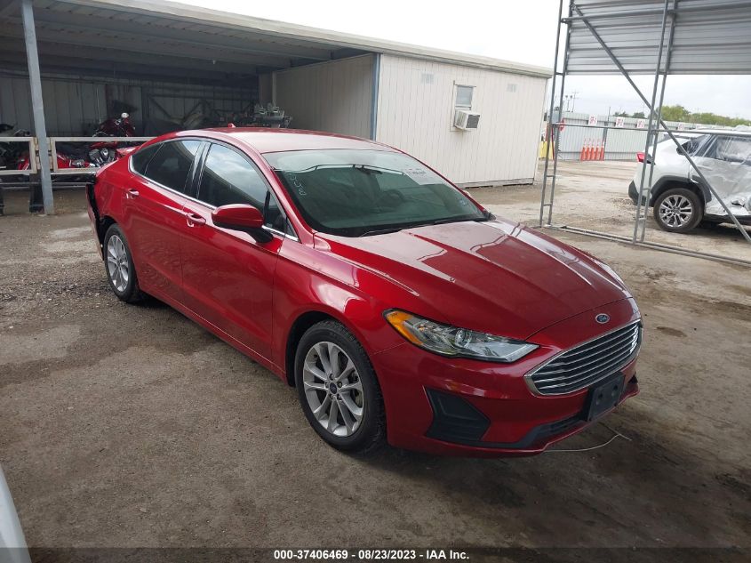 3FA6P0HD4LR132847 Ford Fusion SE